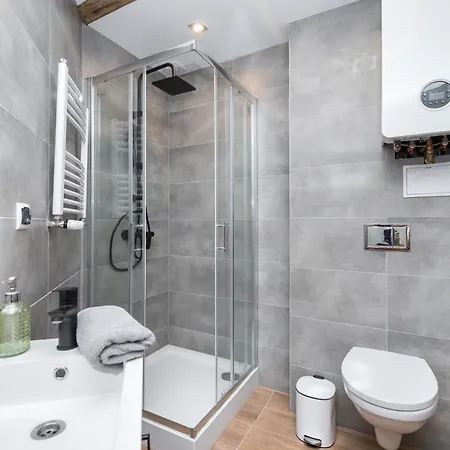 Apartment Mikolowska 2 *